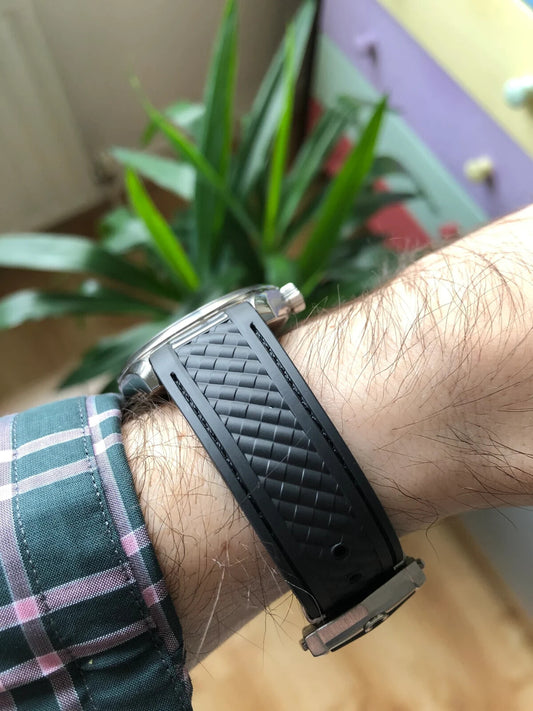 Compatible With Omega AT, SMP 300, Speedmaster 20mm BLACK Curved Ends Rubber